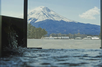 Mt. Fuji View Onsen Ooike Hotel 3*