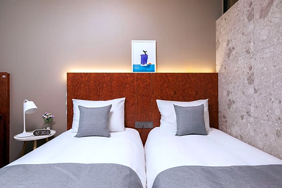 HOTEL DM 2*