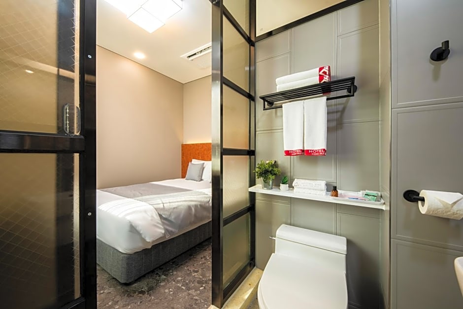 HOTEL DM 2*