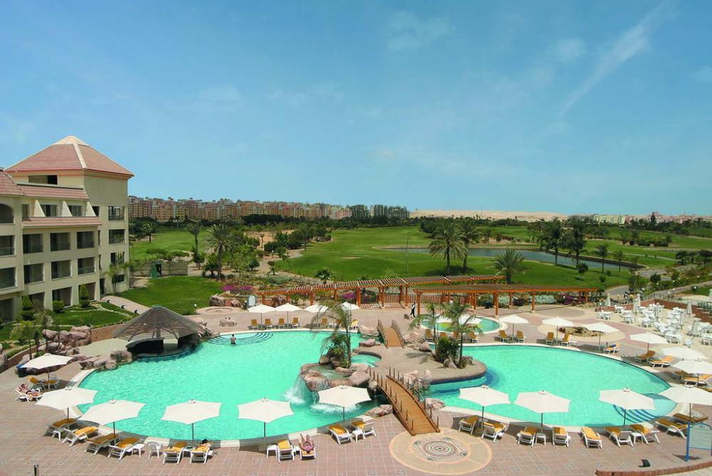 Туры в Hilton Pyramids Golf Resort