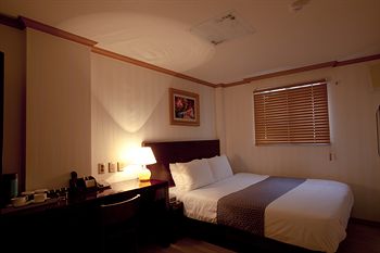 Hotel Daewoo Inn 3*