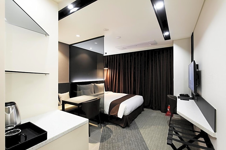 Gloucester Hotel Kintex 3*