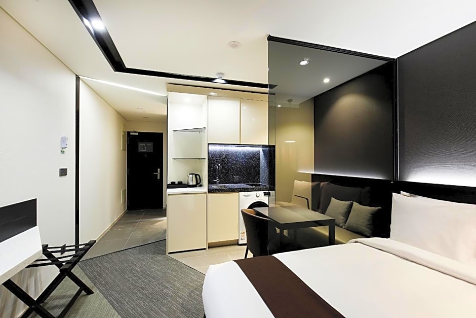 Gloucester Hotel Kintex 3*