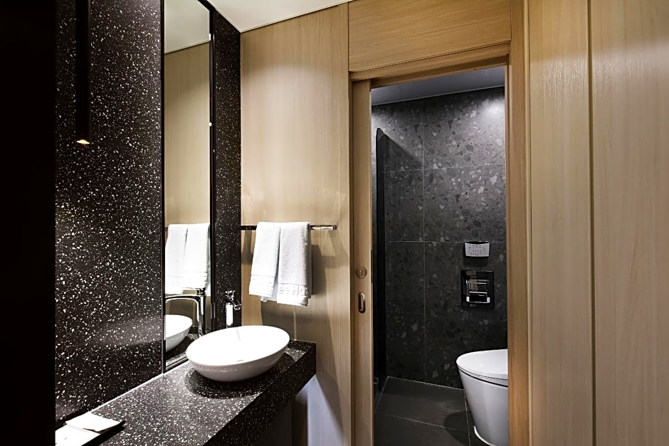 Gloucester Hotel Kintex 3*