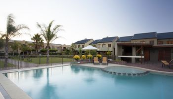 Devonvale Golf & Wine Estate 0*