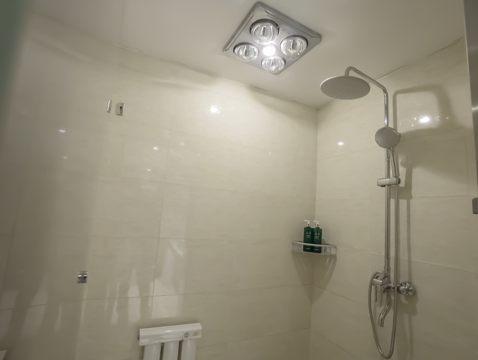 Magnotel Hotel (Anshan Wanxianghui Railway Station) 3*