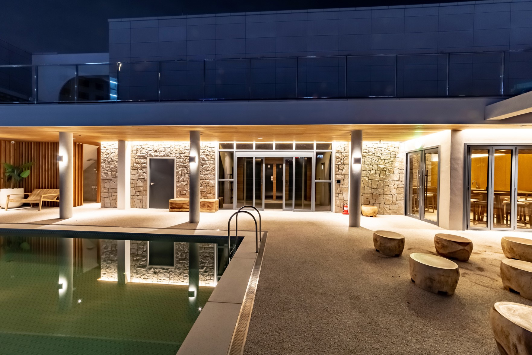 Hound Hotel Signature 3*