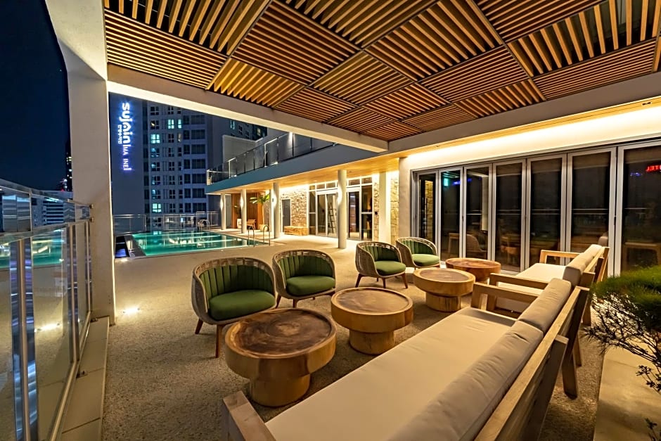 Hound Hotel Signature 3*