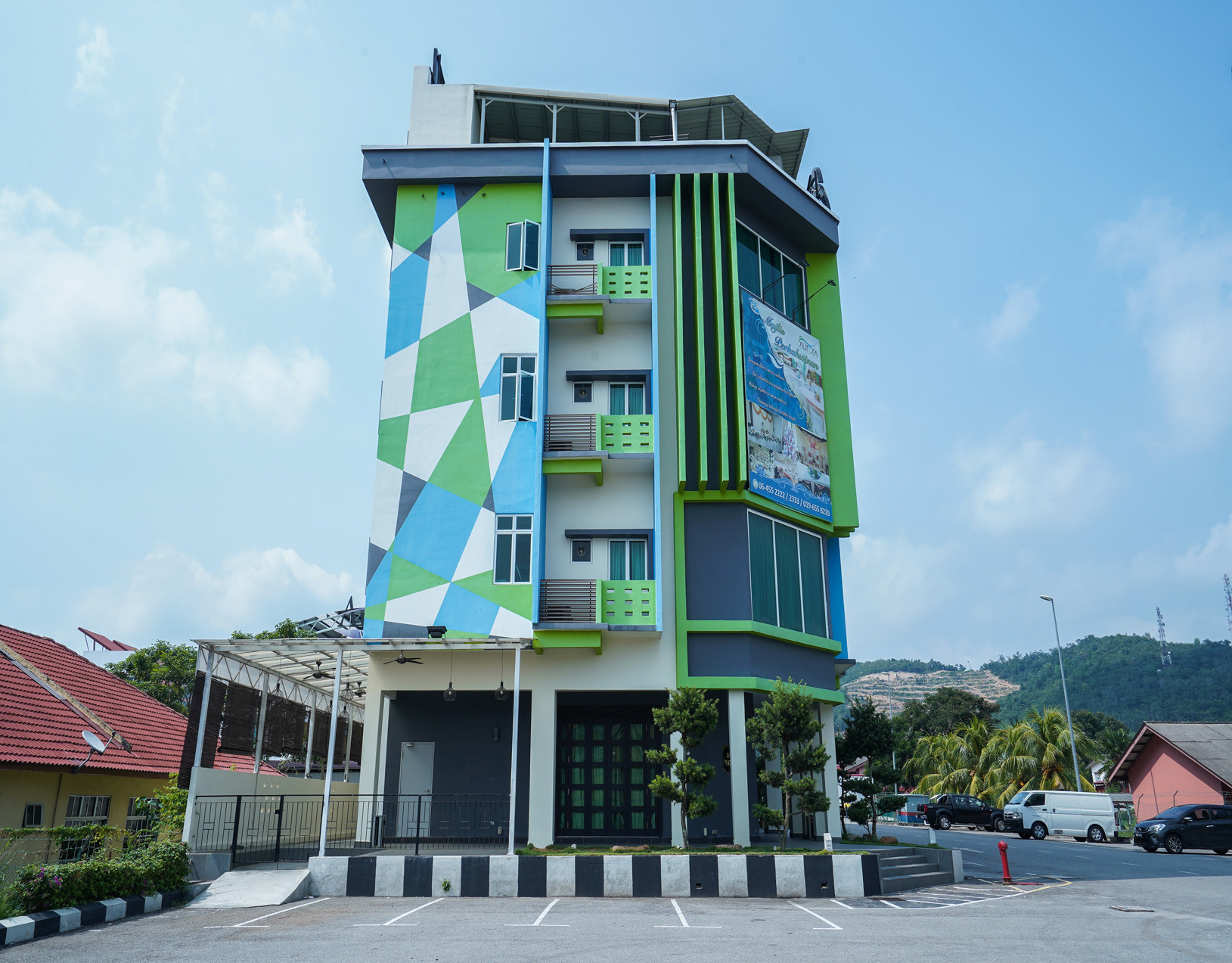 Aurora Boutique Hotel 3*