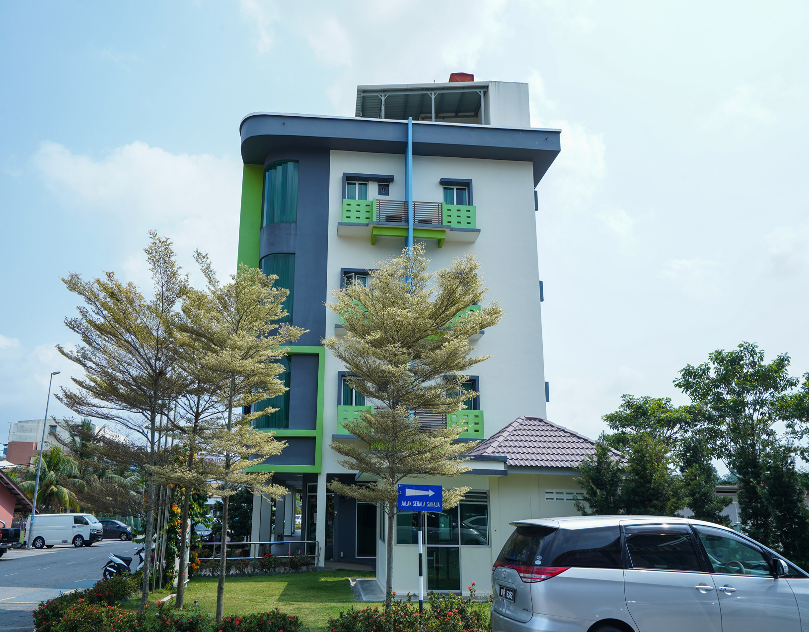 Aurora Boutique Hotel 3*