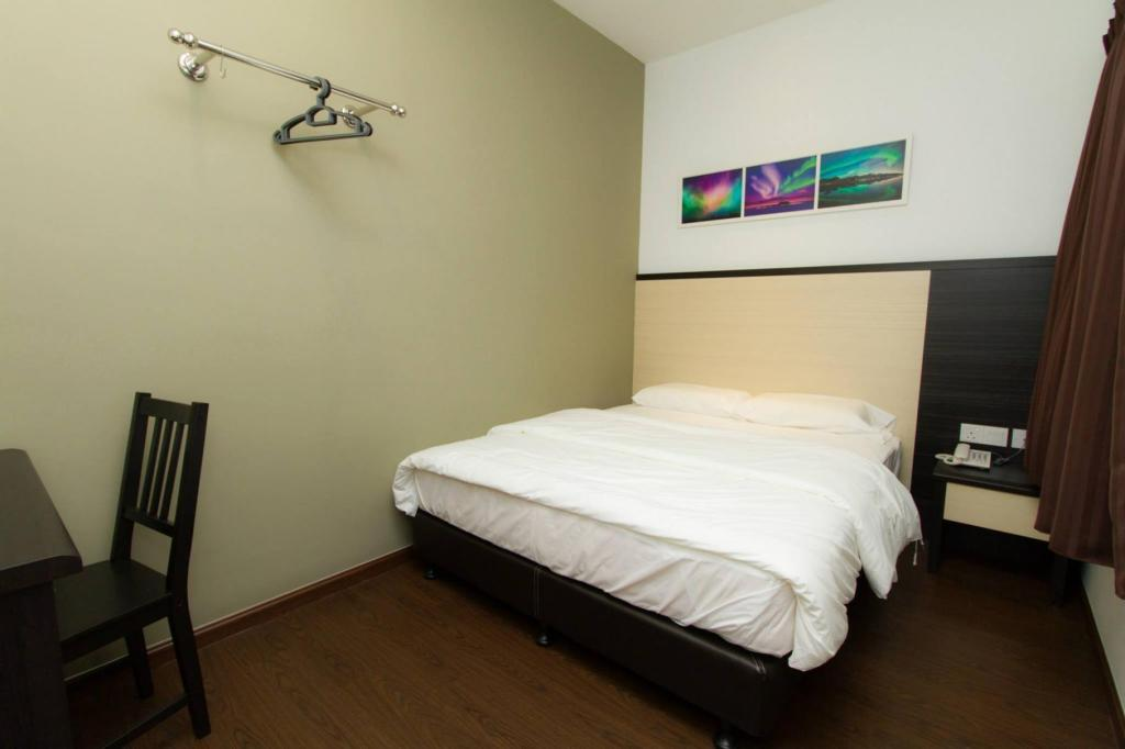 Aurora Boutique Hotel 3*