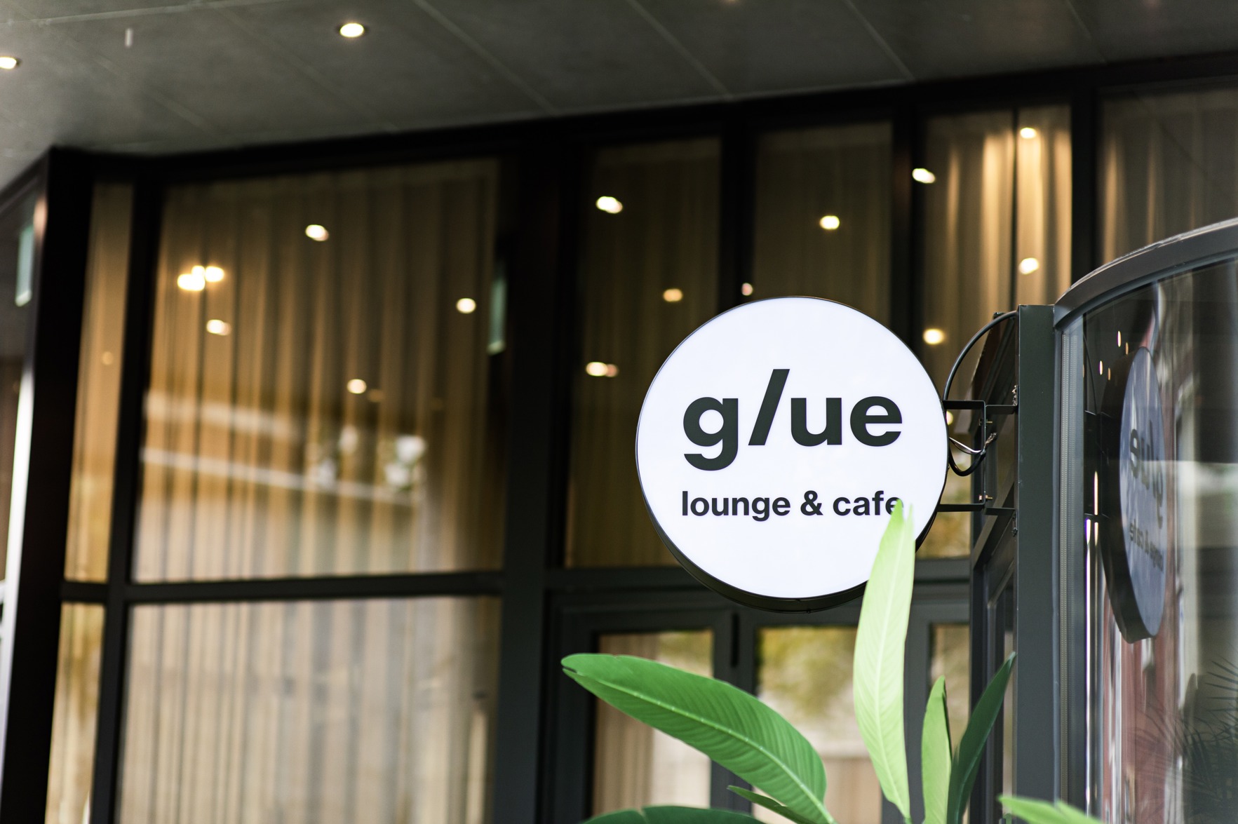glue Hotel 3*