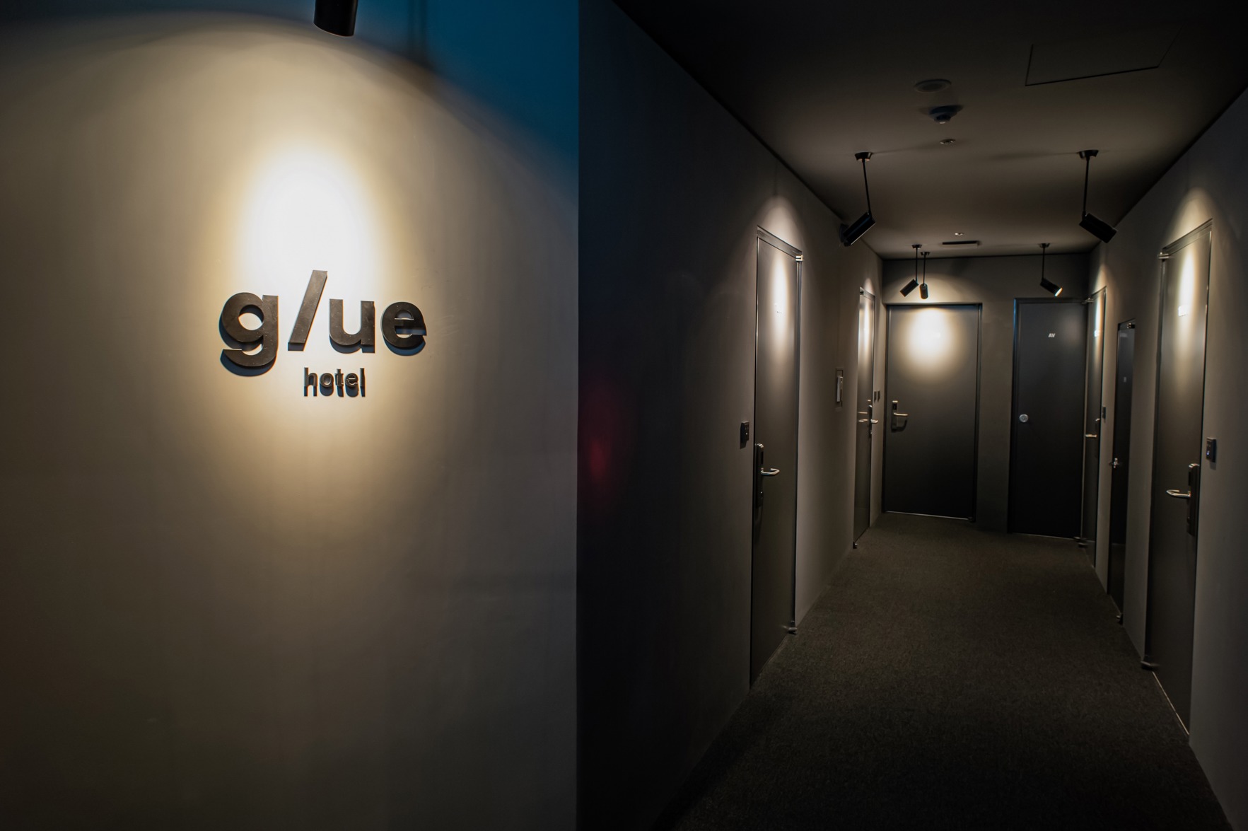 glue Hotel 3*