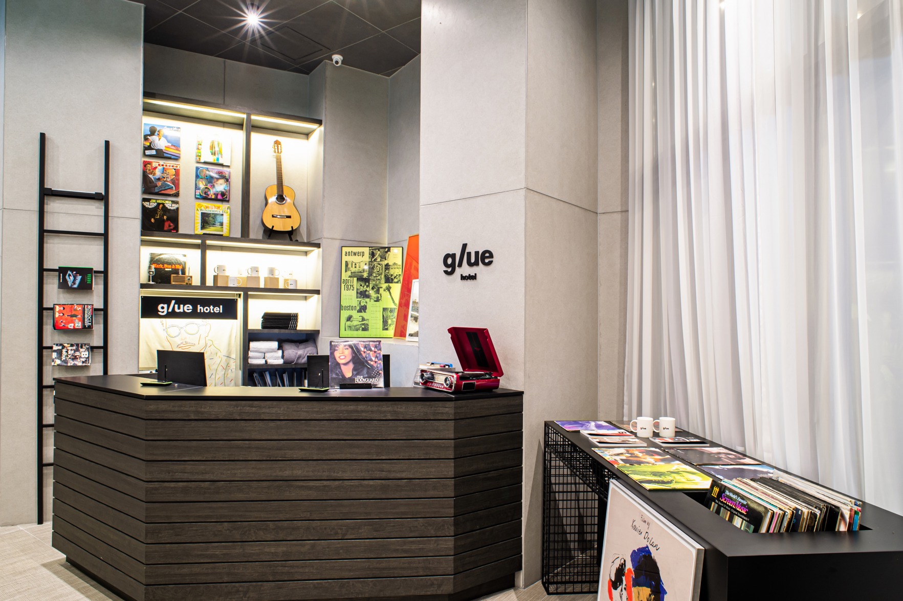 glue Hotel 3*
