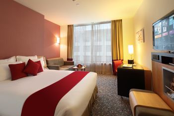 Novotel Dammam Business Park 4*