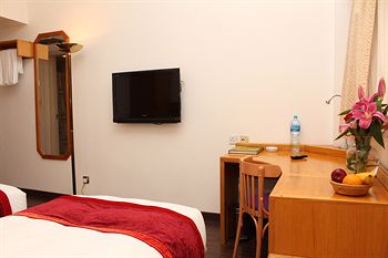 Oasis Hotel Kuwait 3*