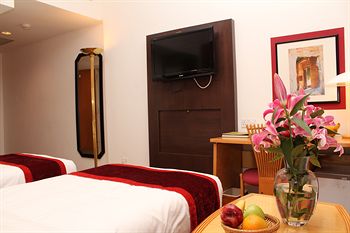 Oasis Hotel Kuwait 3*