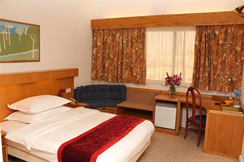 Oasis Hotel Kuwait 3*