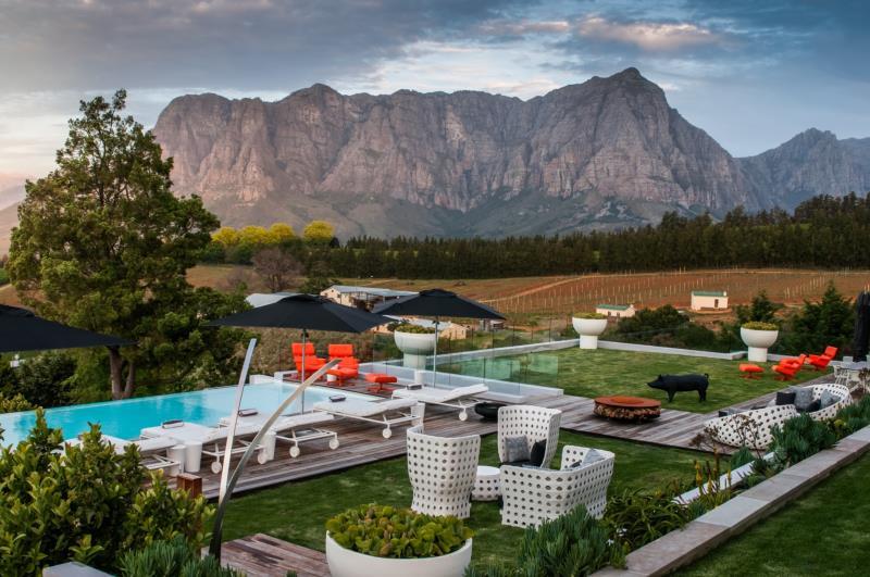 Clouds Estate 5*