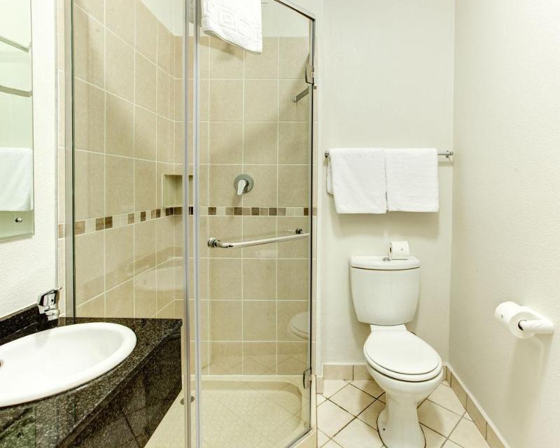 Road Lodge Cape Town International Airport 3*