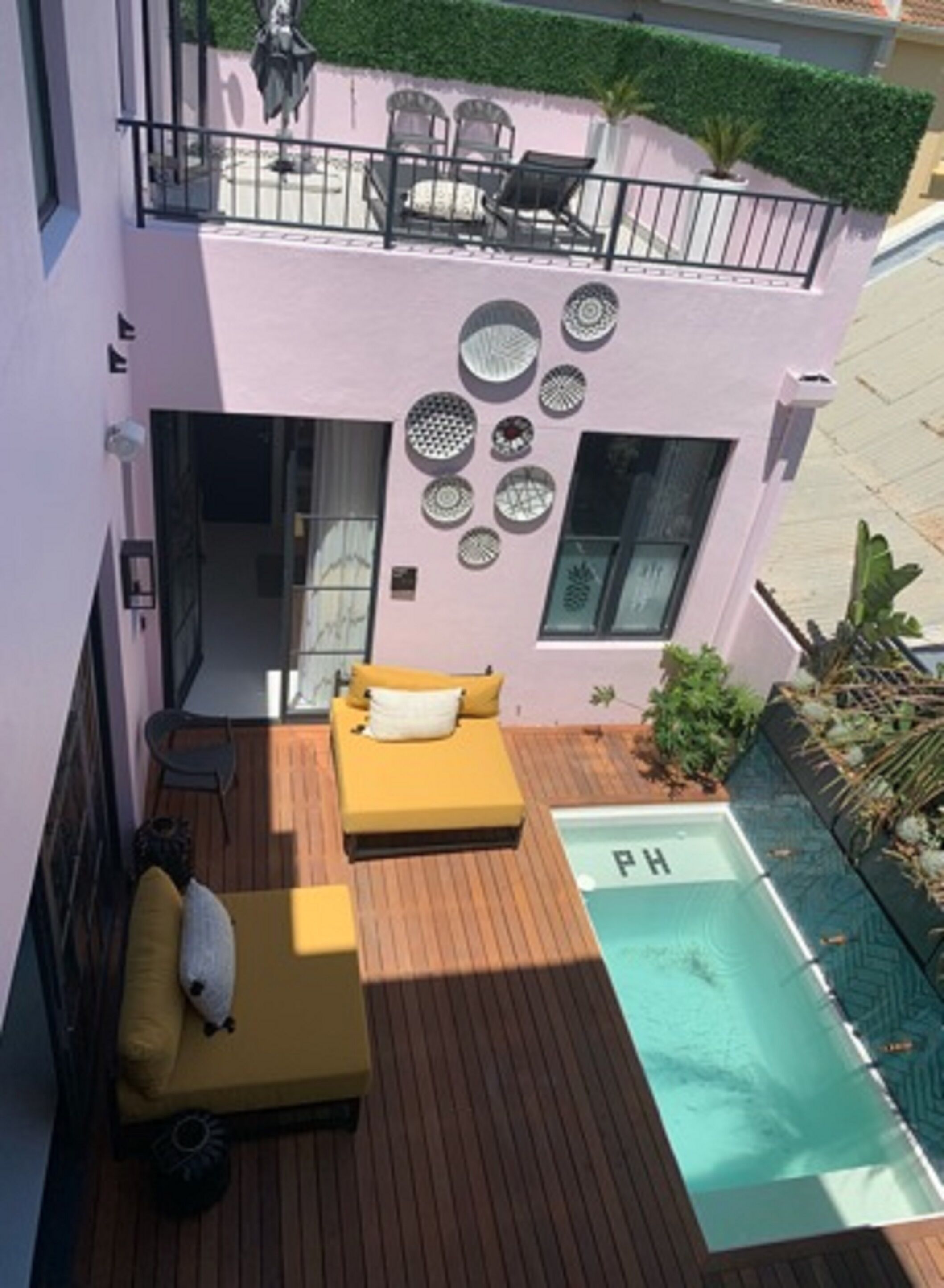 Pineapple House Boutique Hotel 3*