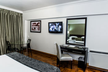 Belaire Suites 4*