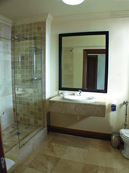 Belaire Suites 4*