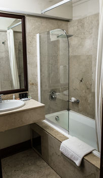 Belaire Suites 4*