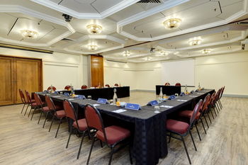 The Parktonian All Suite Hotel 4*
