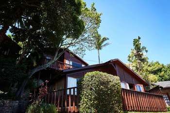 Under Milkwood Resort 4*