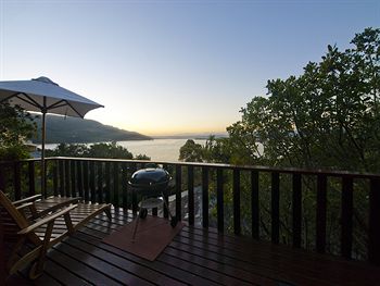 Under Milkwood Resort 4*