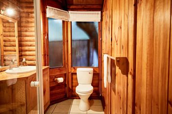 Under Milkwood Resort 4*