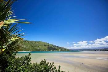Under Milkwood Resort 4*
