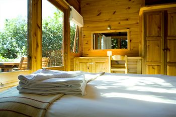 Under Milkwood Resort 4*