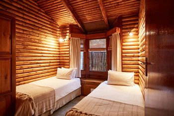 Under Milkwood Resort 4*