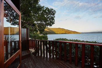 Under Milkwood Resort 4*
