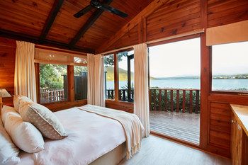 Under Milkwood Resort 4*