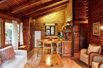 Under Milkwood Resort 4*