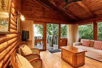Under Milkwood Resort 4*