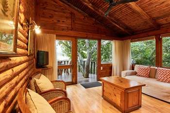 Under Milkwood Resort 4*