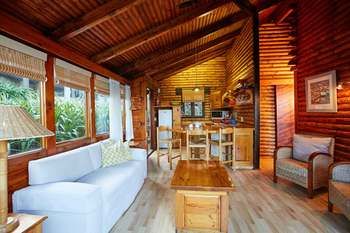 Under Milkwood Resort 4*