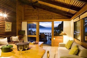 Under Milkwood Resort 4*