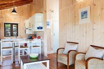 Under Milkwood Resort 4*
