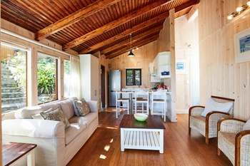 Under Milkwood Resort 4*