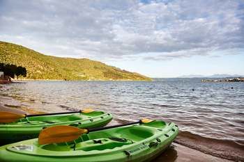 Under Milkwood Resort 4*
