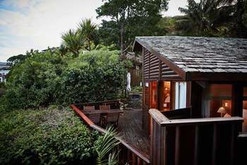 Under Milkwood Resort 4*