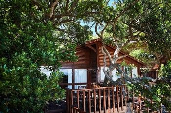 Under Milkwood Resort 4*