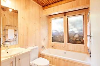 Under Milkwood Resort 4*