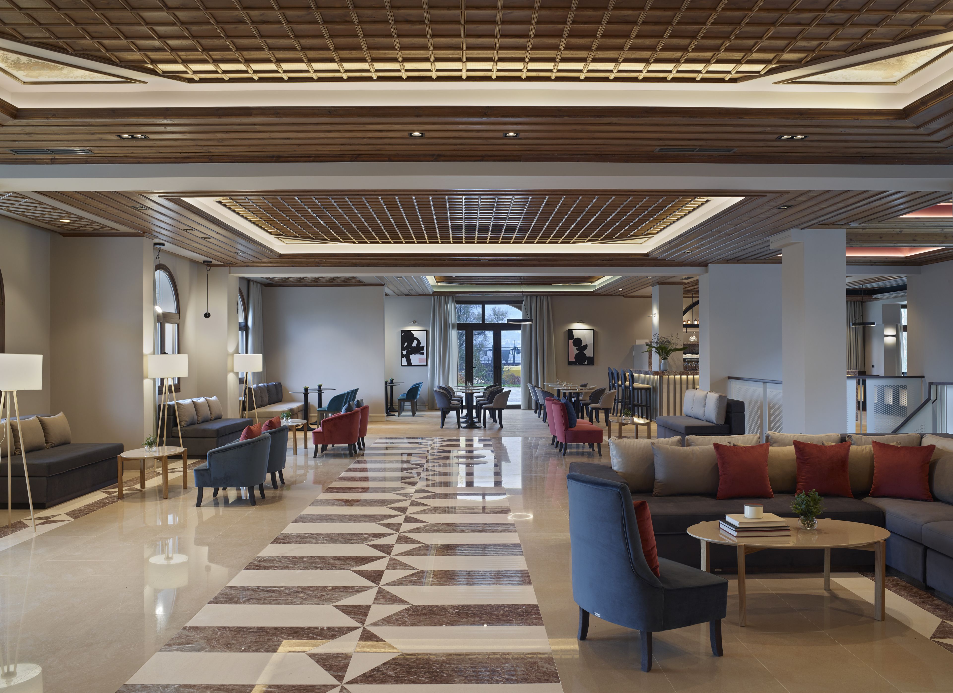 The Lake Hotel 5*