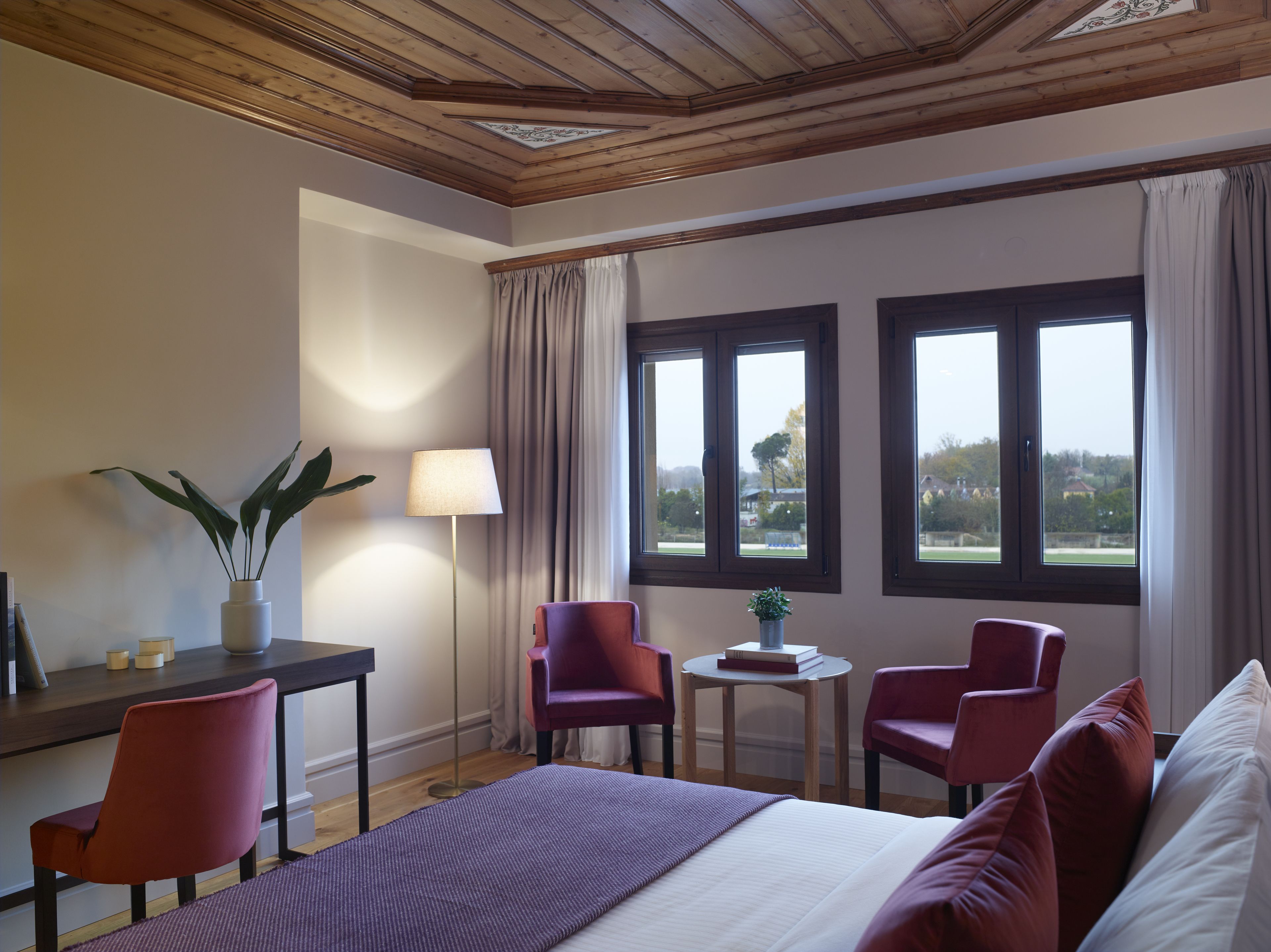 The Lake Hotel 5*